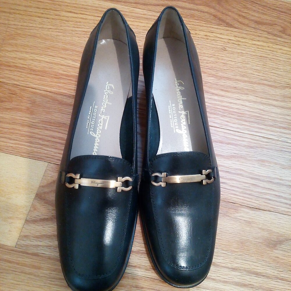 Salvatore Ferragamo womans shoes size 6.5B new without box - Picture 2 of 10